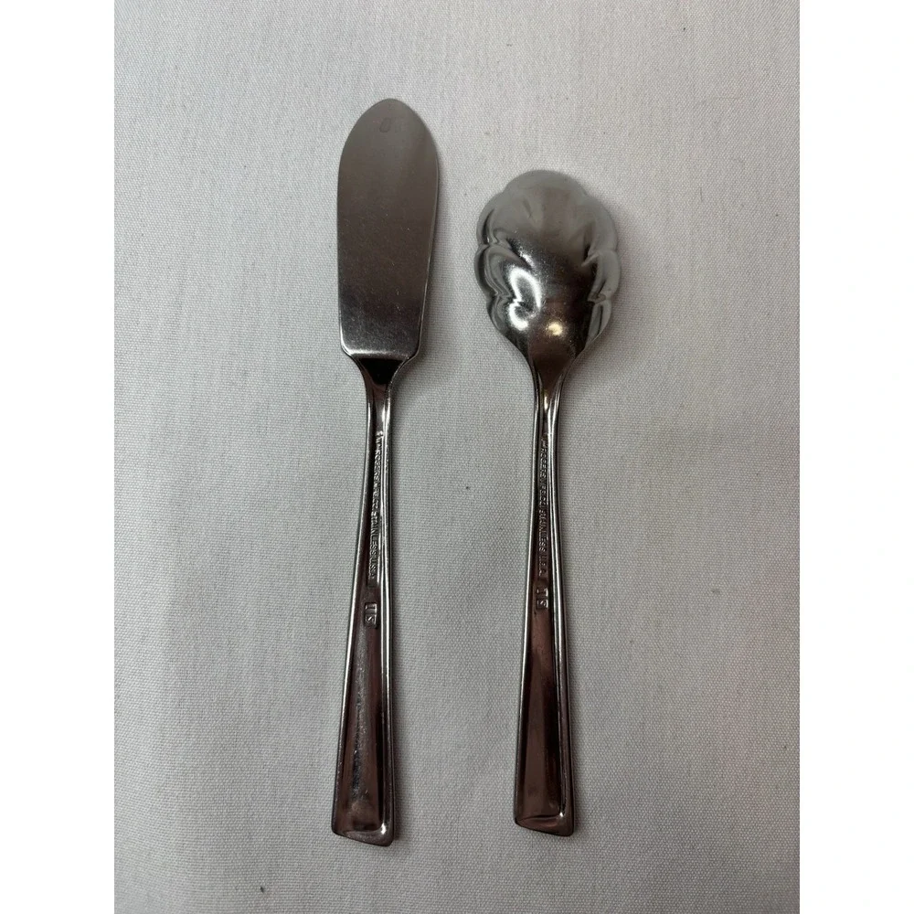 WM Rogers Stainless Steel Cheese Knife & Jelly Spoon Silver Glossy Handle